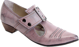 The Truth Pilgrim loafer in pink.